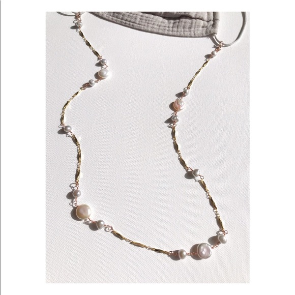 Mask Holder Chain & Pearl Handmade Necklace - Picture 3 of 5